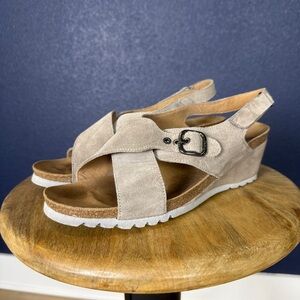 Scholl Bioprint Italian Taupe Wedge Sandals, size 41